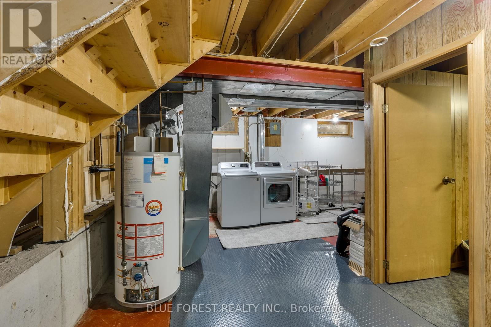 52 GLENDALE AVENUE Image 29