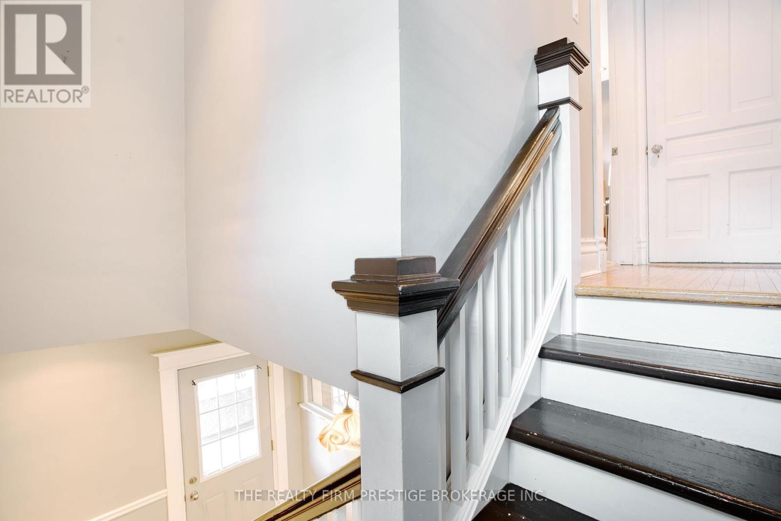 42 EVERGREEN AVENUE Image 20
