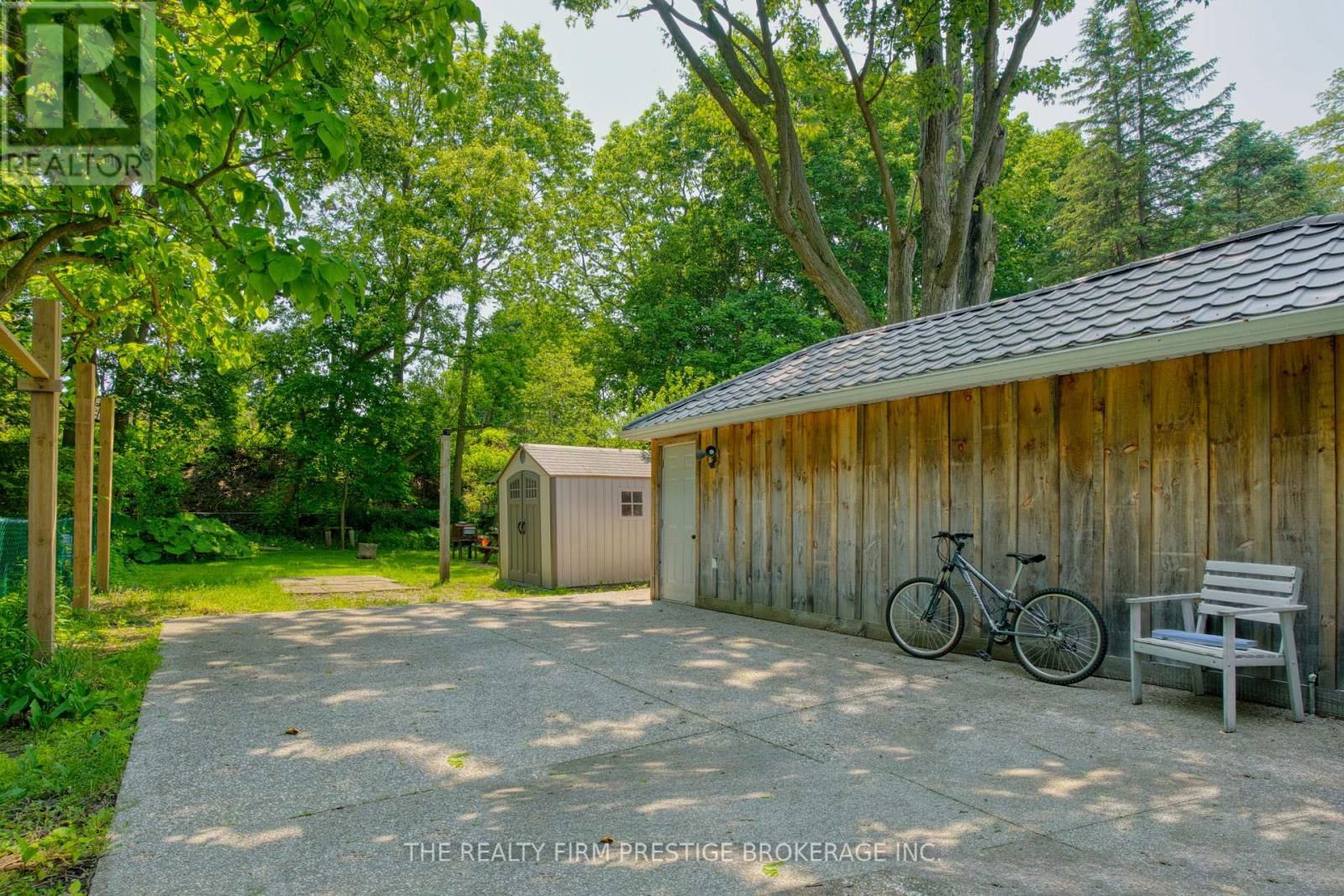 42 EVERGREEN AVENUE Image 40