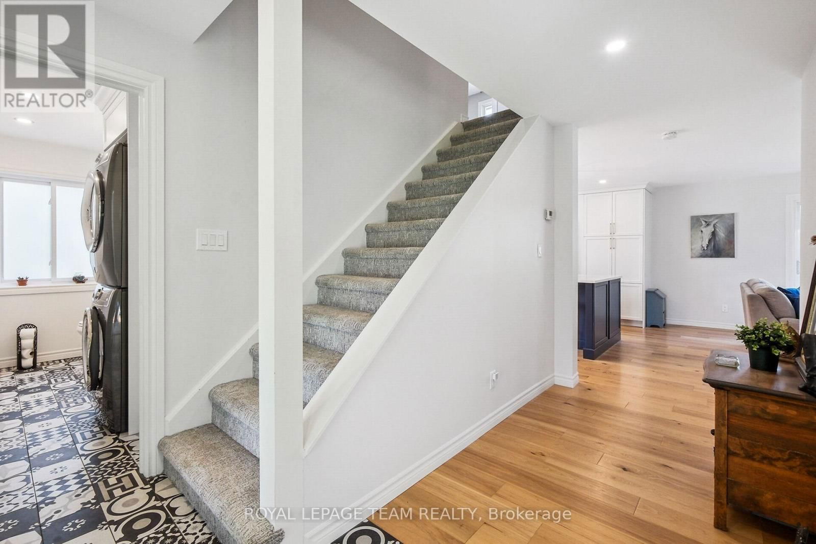 8280 BANK STREET Image 26