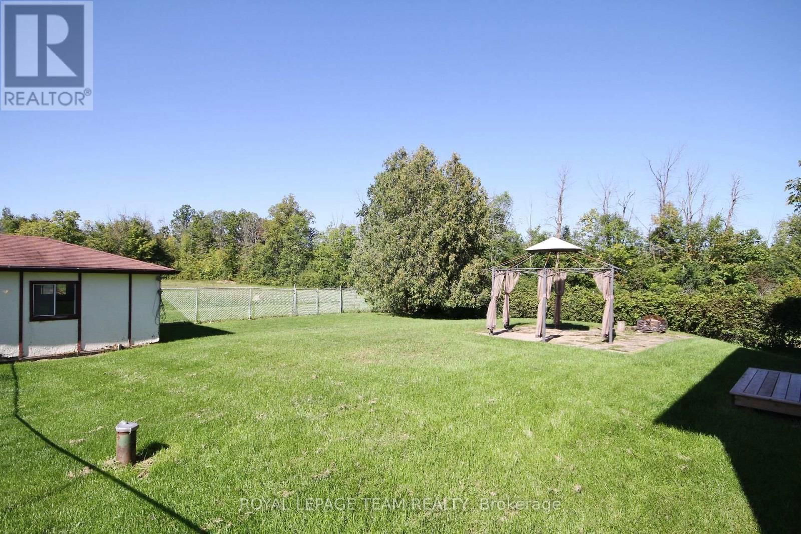 8280 BANK STREET Image 39
