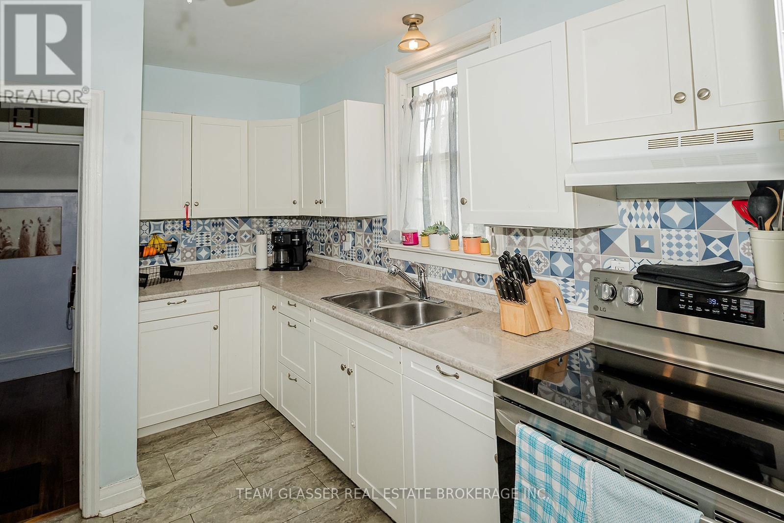 47 MURRAY STREET Image 7