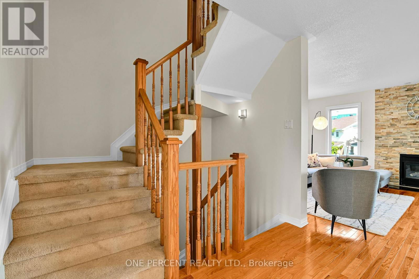 2572 ALANIS PRIVATE Image 20