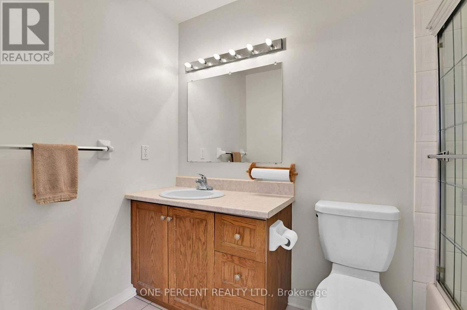2572 ALANIS PRIVATE Image 30