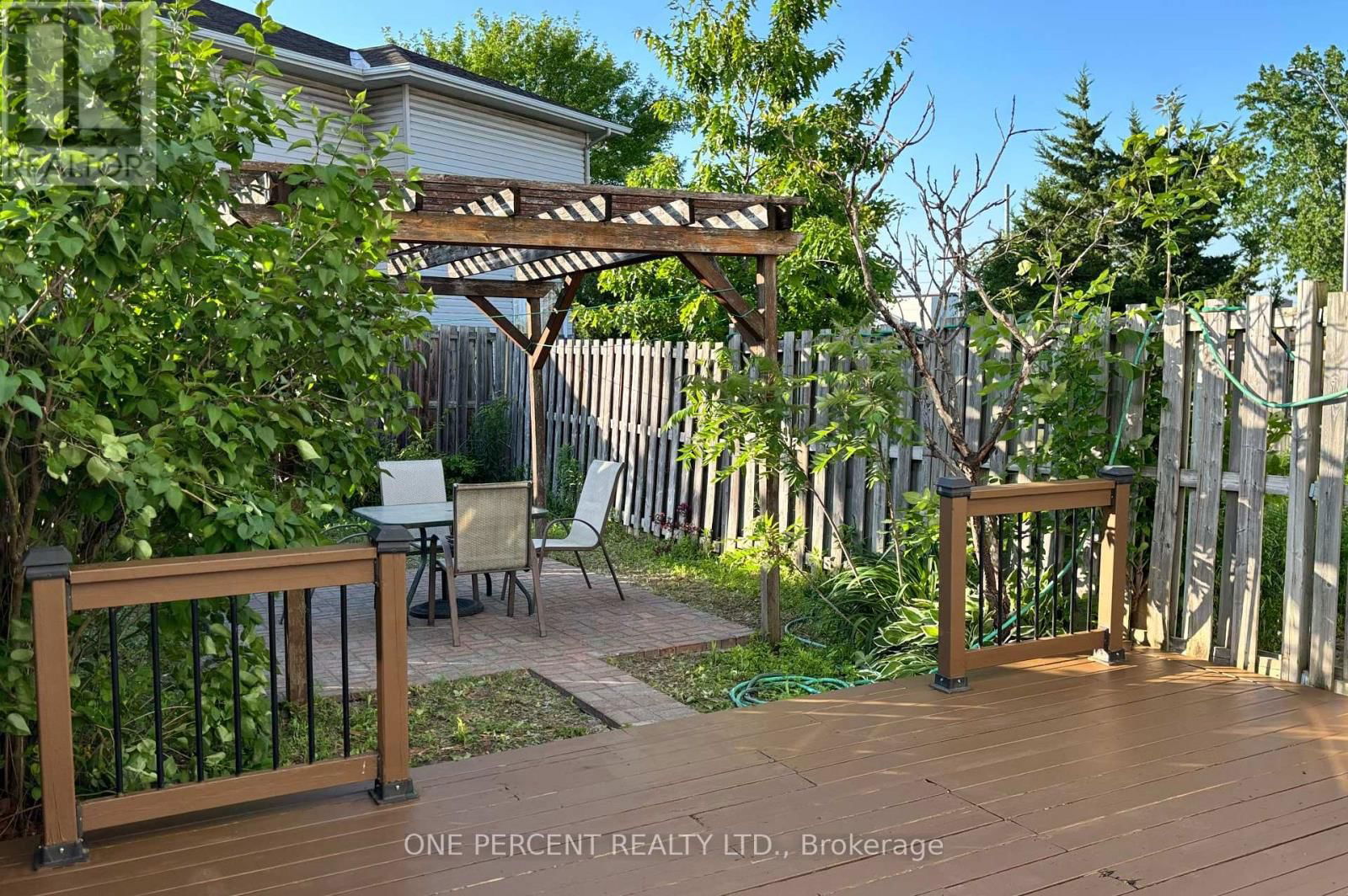 2572 ALANIS PRIVATE Image 32