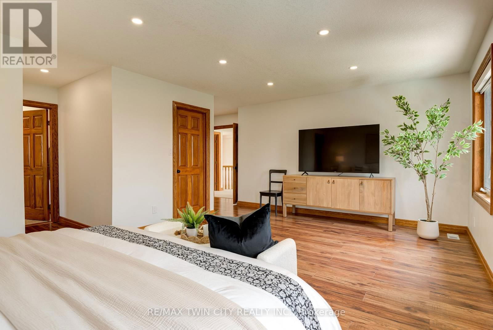 10 ELDALE ROAD Image 22