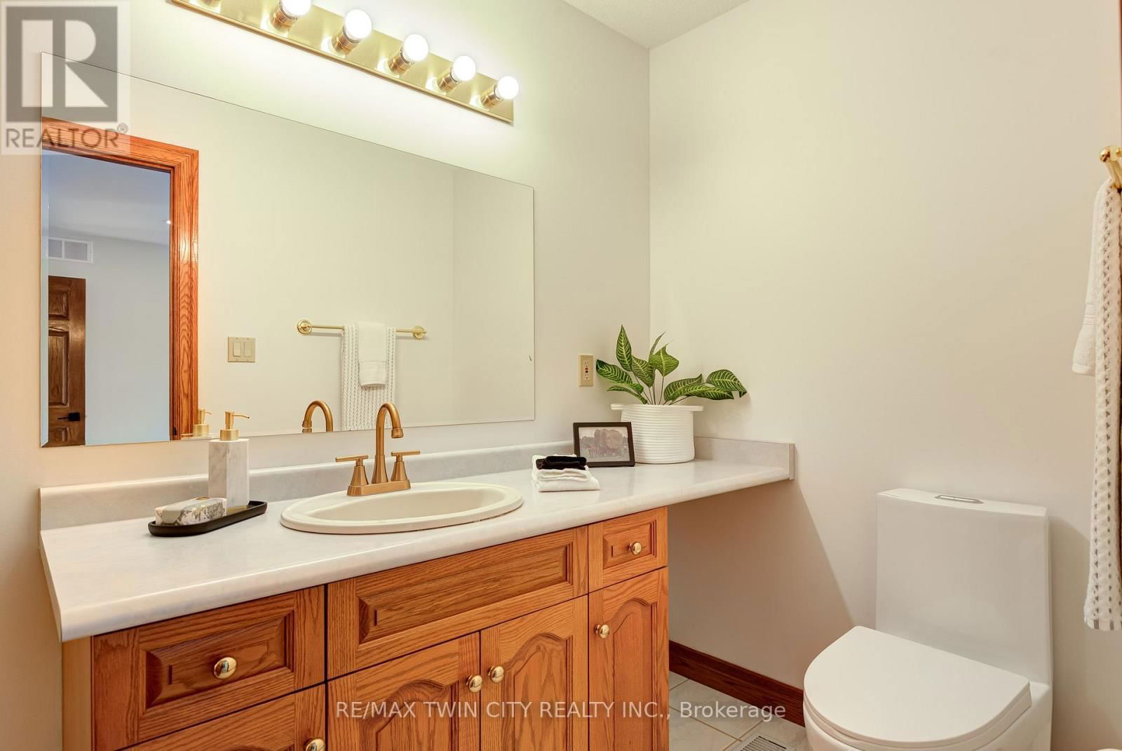 10 ELDALE ROAD Image 25