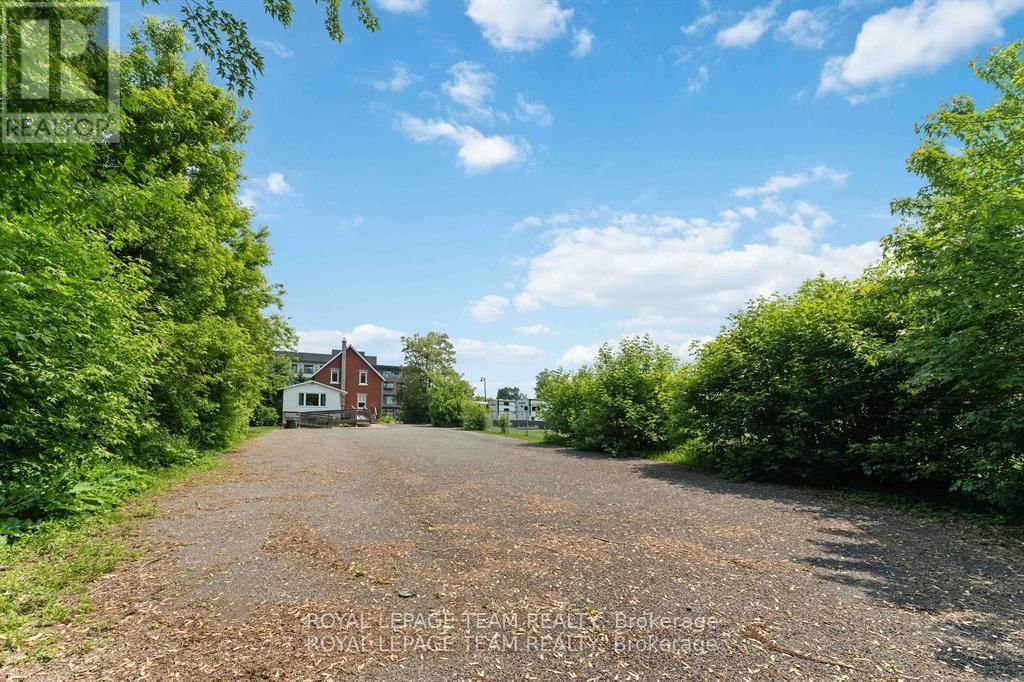2 - 1538 STITTSVILLE MAIN STREET Image 36