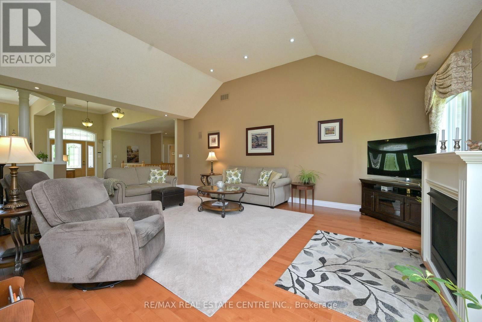 40 BROOKHAVEN CRESCENT Image 11
