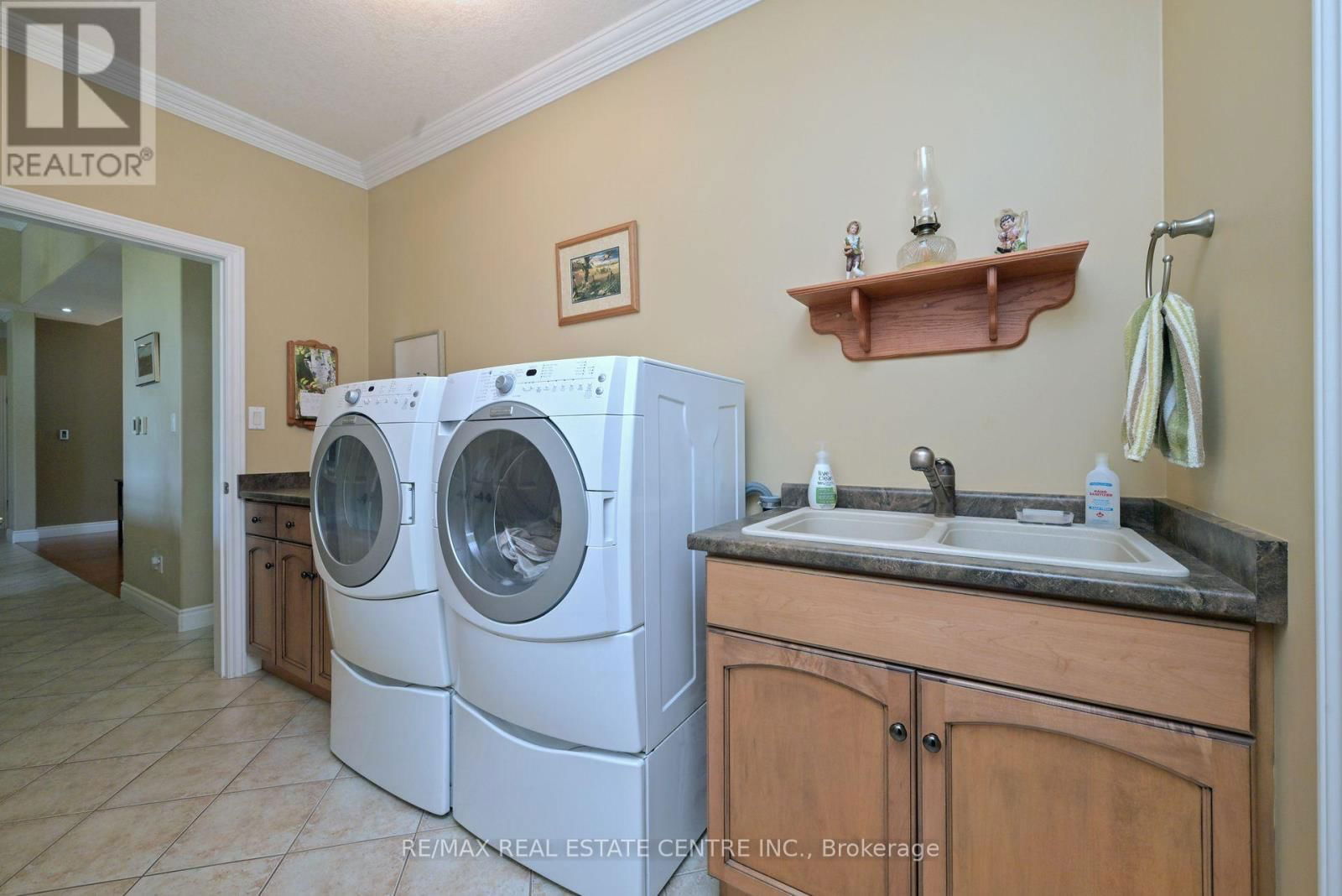 40 BROOKHAVEN CRESCENT Image 26