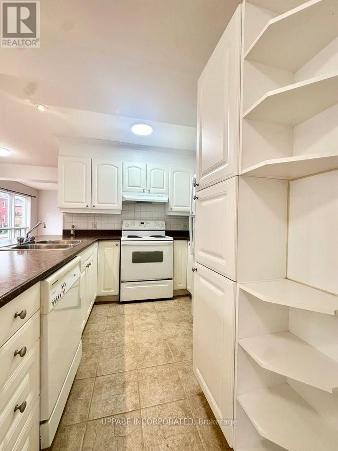3 - 225 COBOURG STREET Image 2