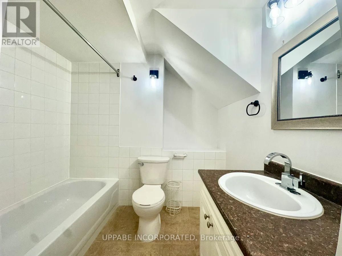 3 - 225 COBOURG STREET Image 8