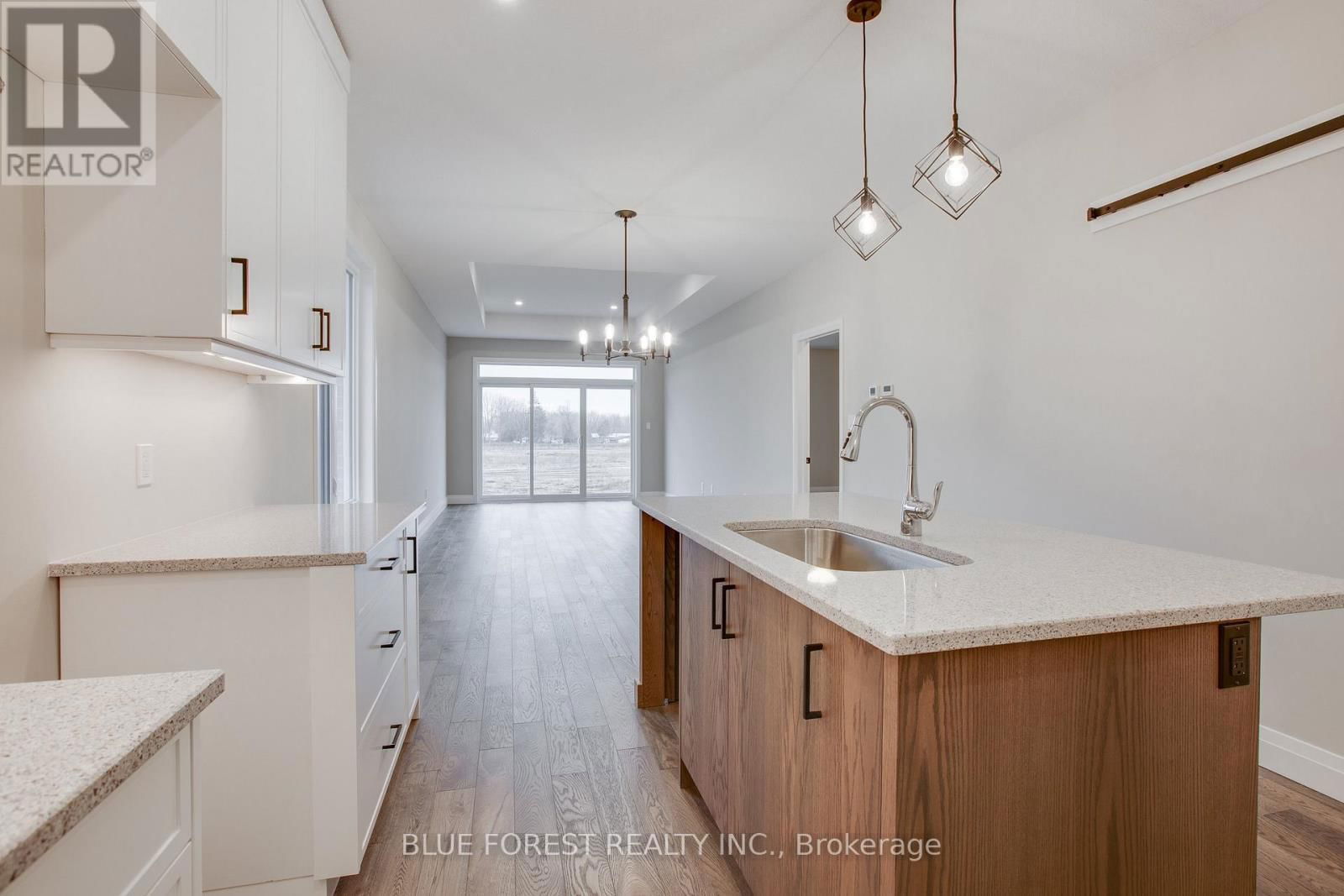 140 SHIRLEY STREET Image 11