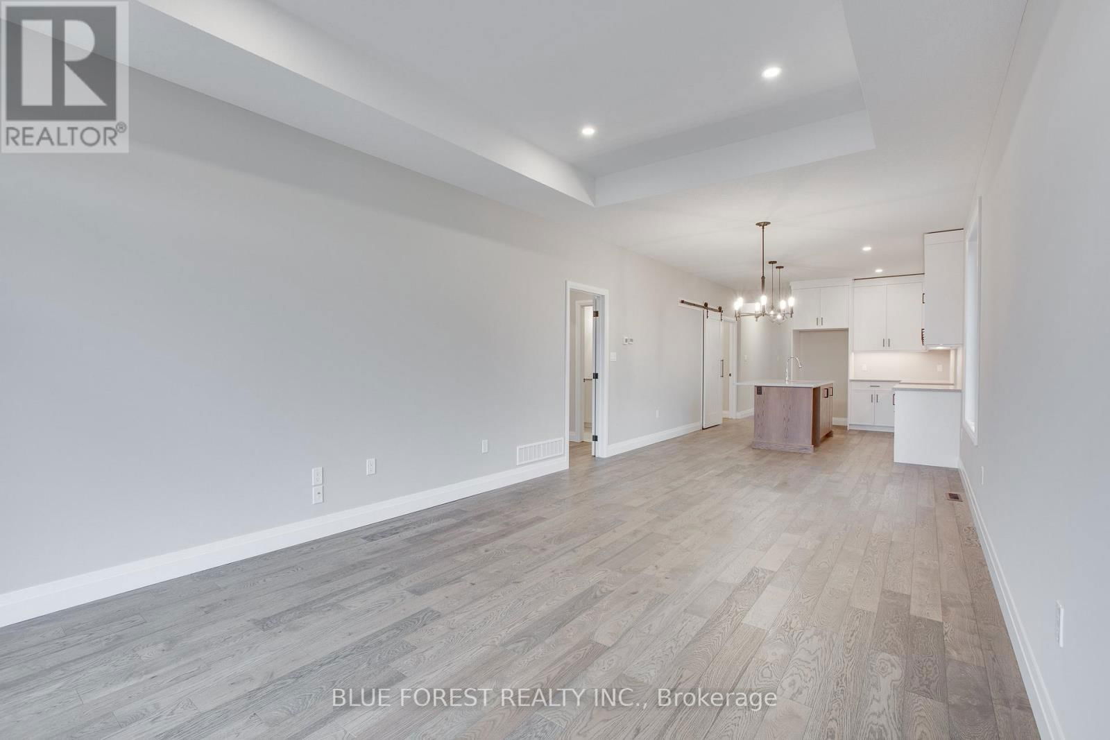 140 SHIRLEY STREET Image 14