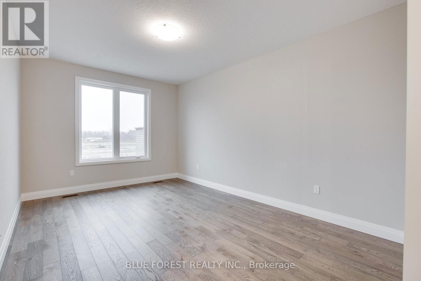 140 SHIRLEY STREET Image 16