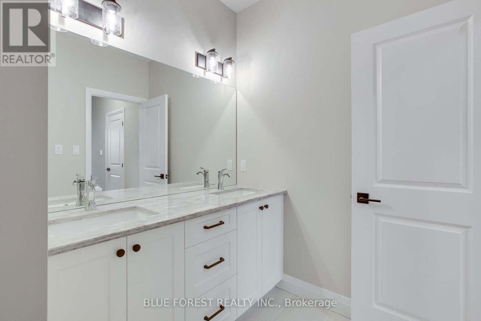 140 SHIRLEY STREET Image 22