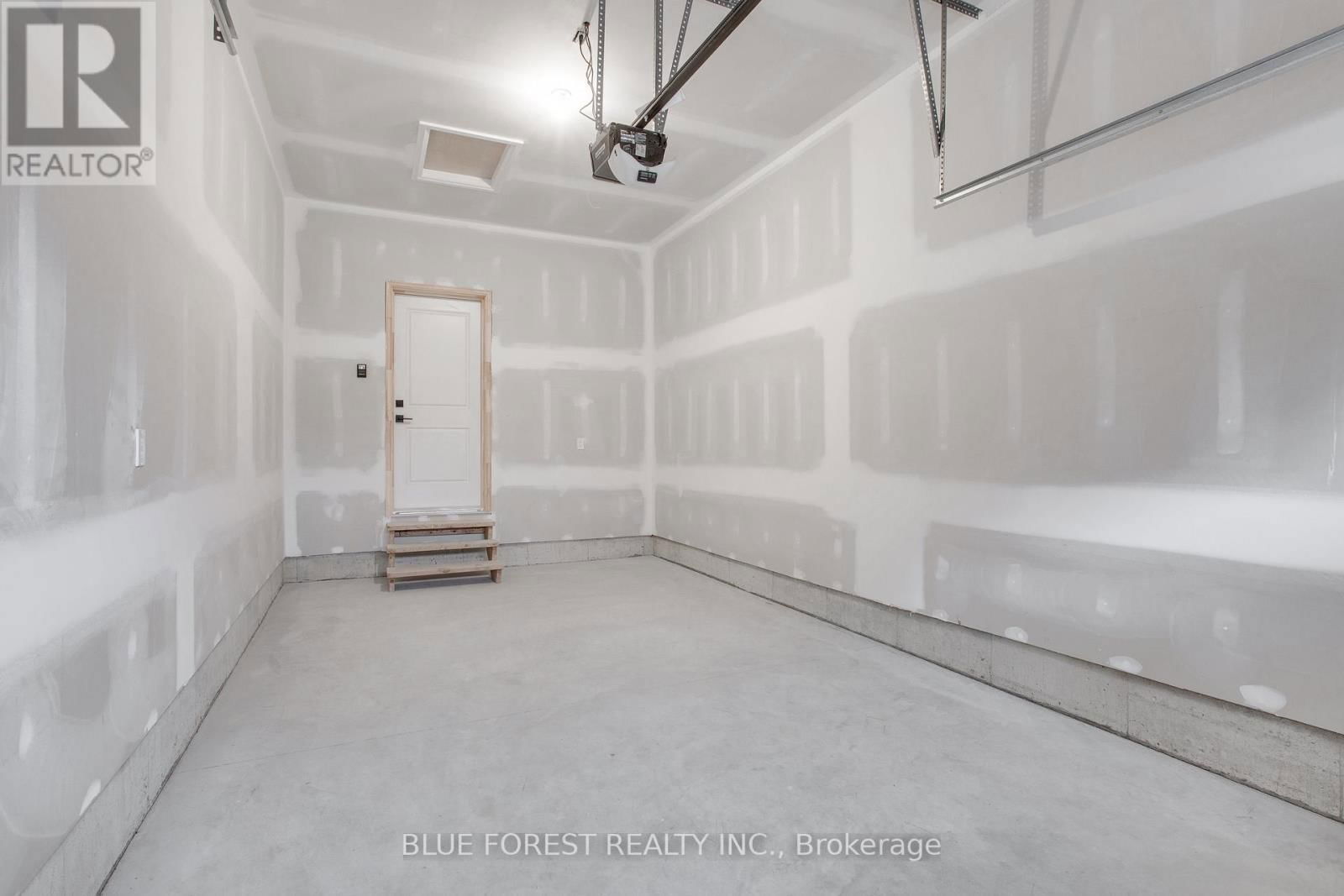 140 SHIRLEY STREET Image 38