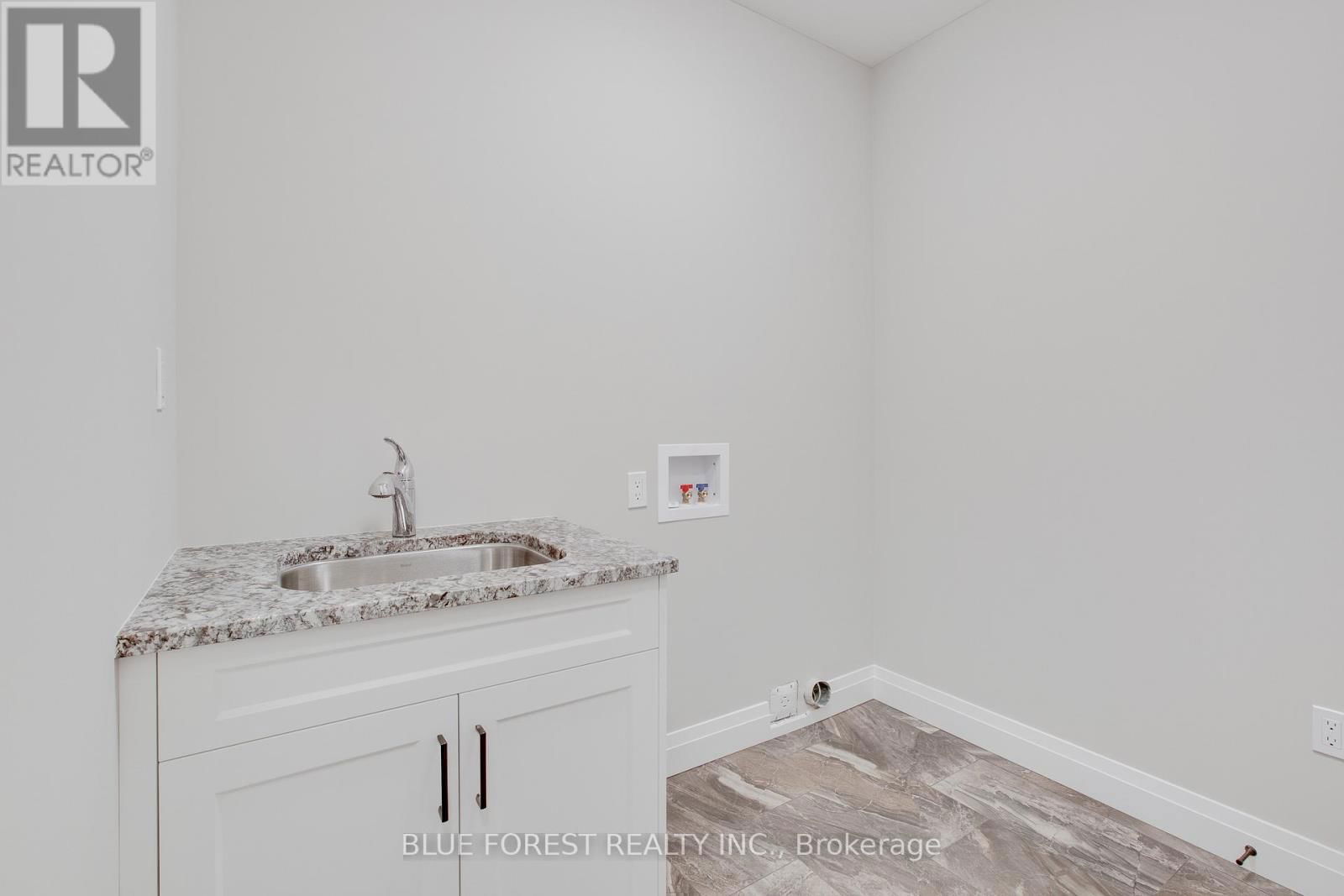 140 SHIRLEY STREET Image 6