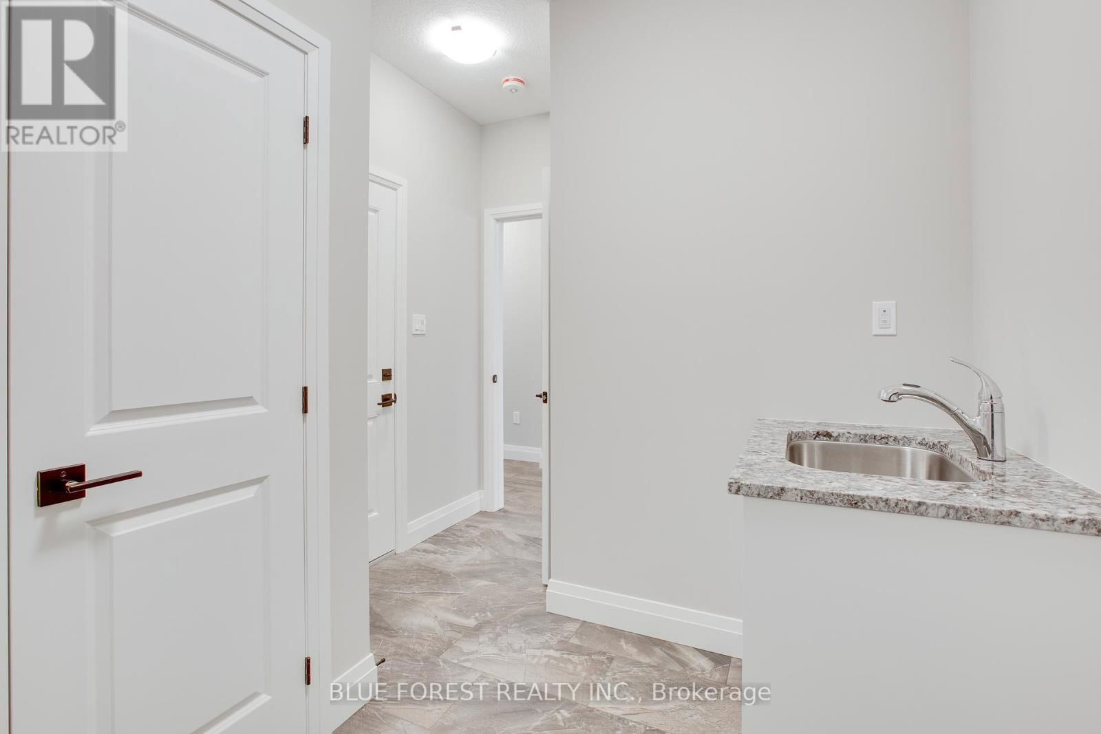 140 SHIRLEY STREET Image 7