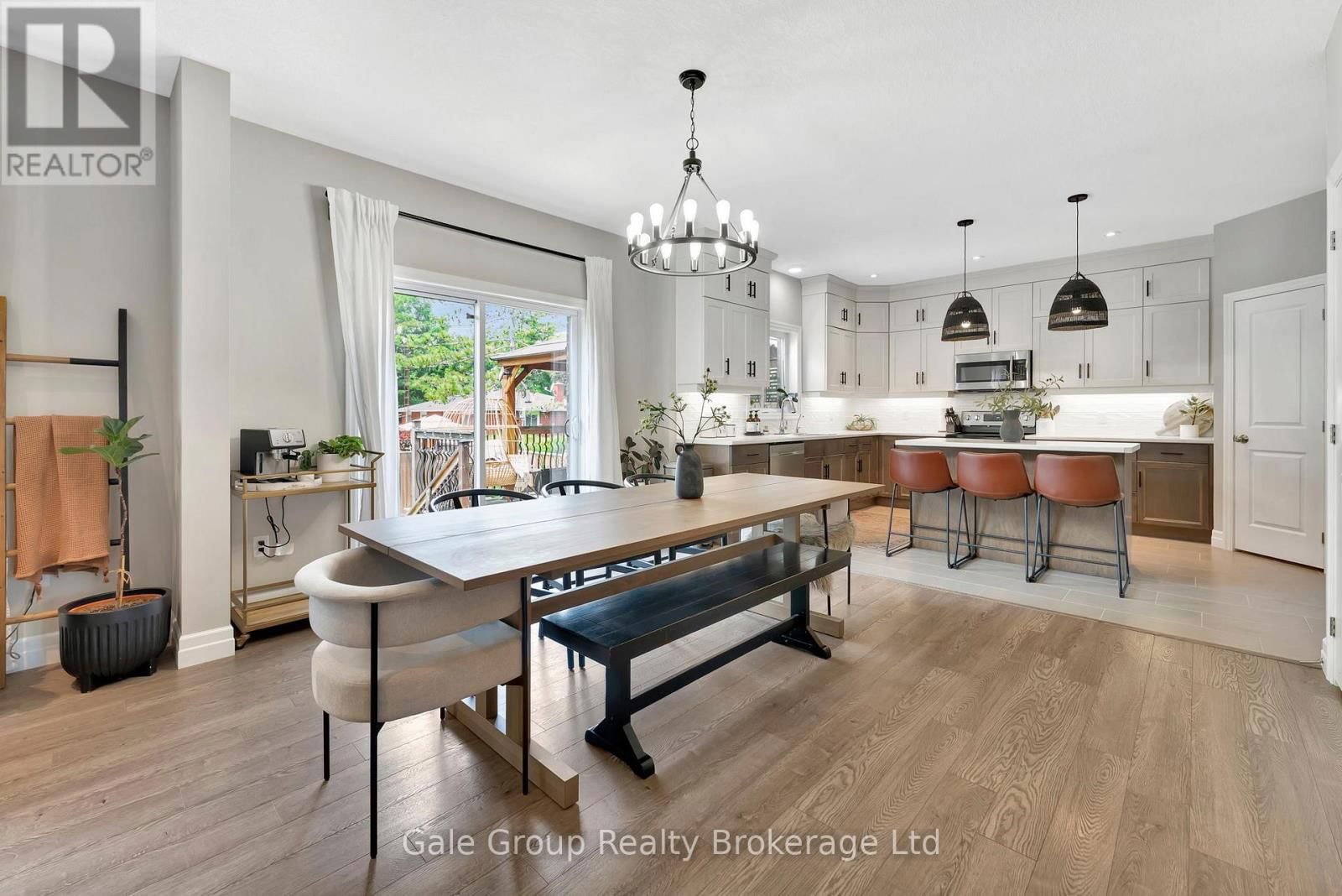 35 HENRY STREET Image 11