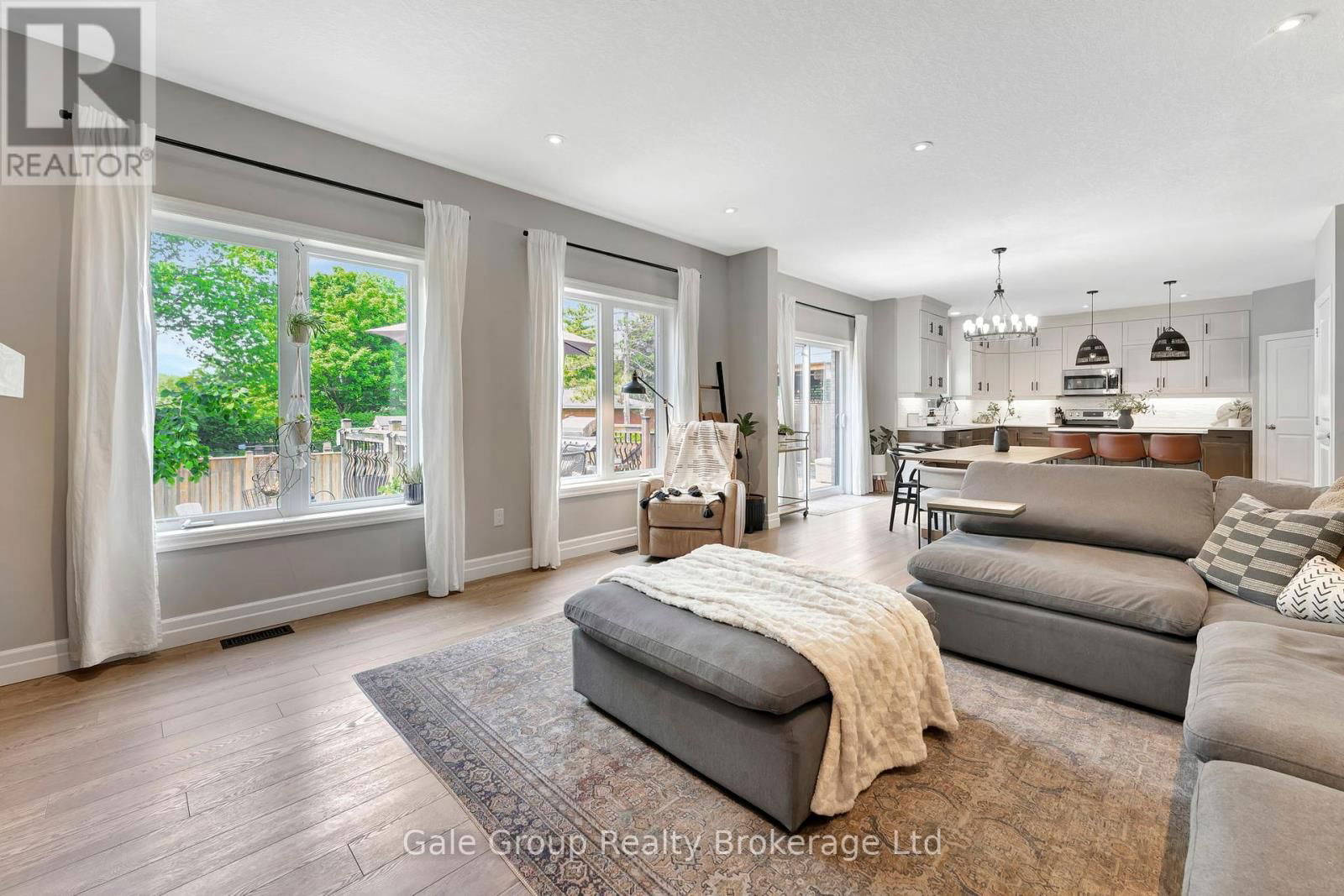 35 HENRY STREET Image 14