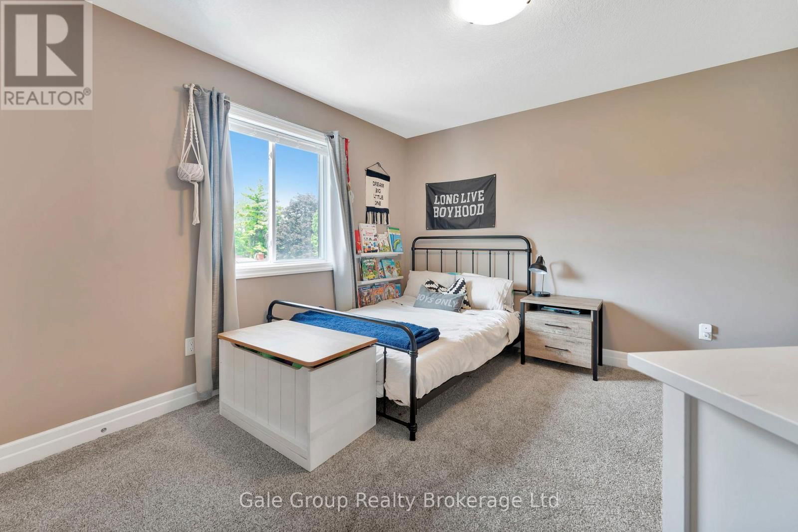 35 HENRY STREET Image 27