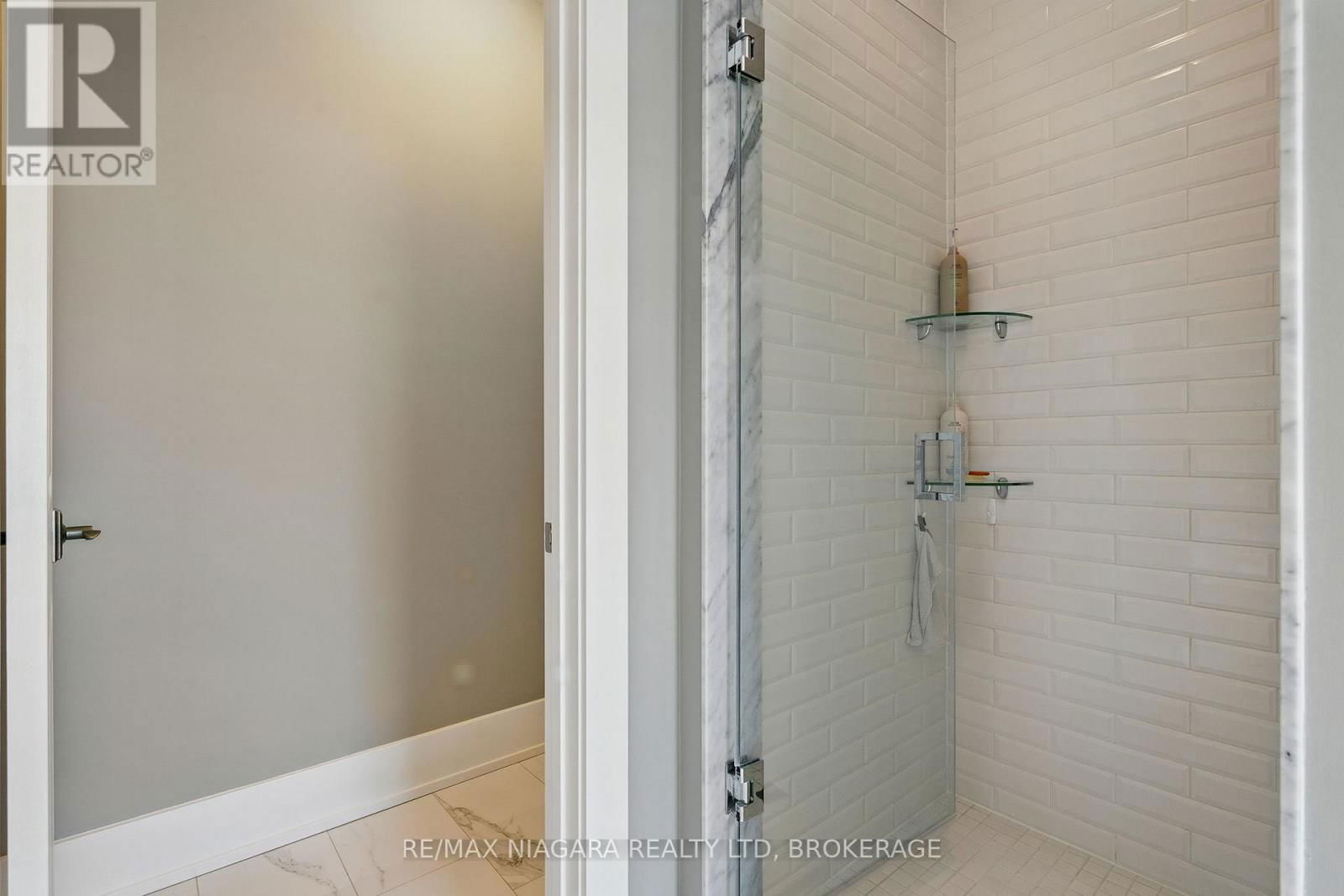 12 MURRAY STREET Image 32