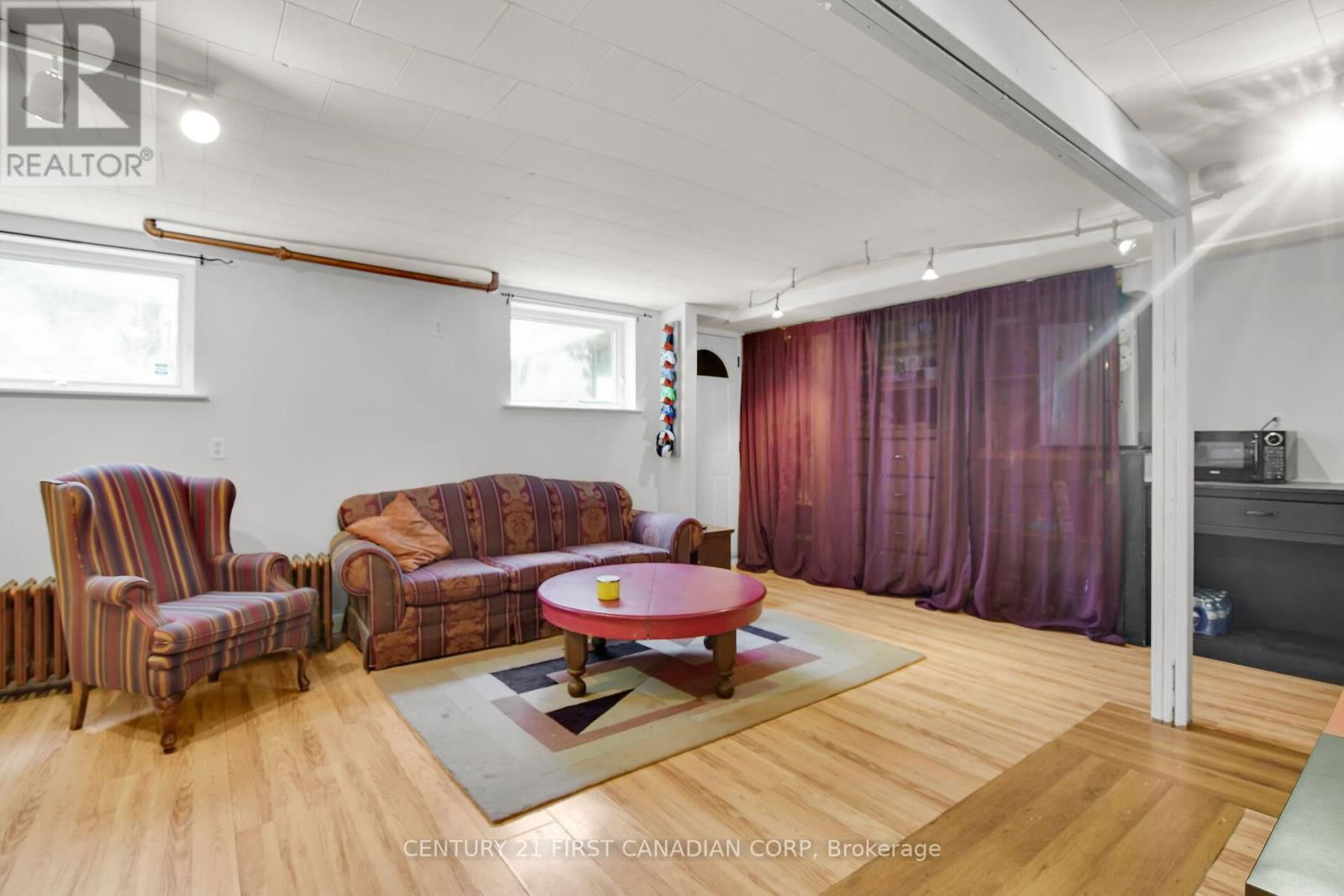 425 OLD WONDERLAND ROAD Image 24