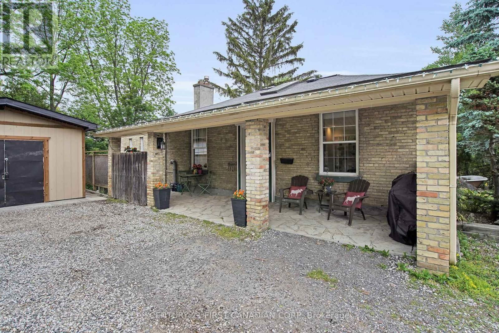 425 OLD WONDERLAND ROAD Image 3
