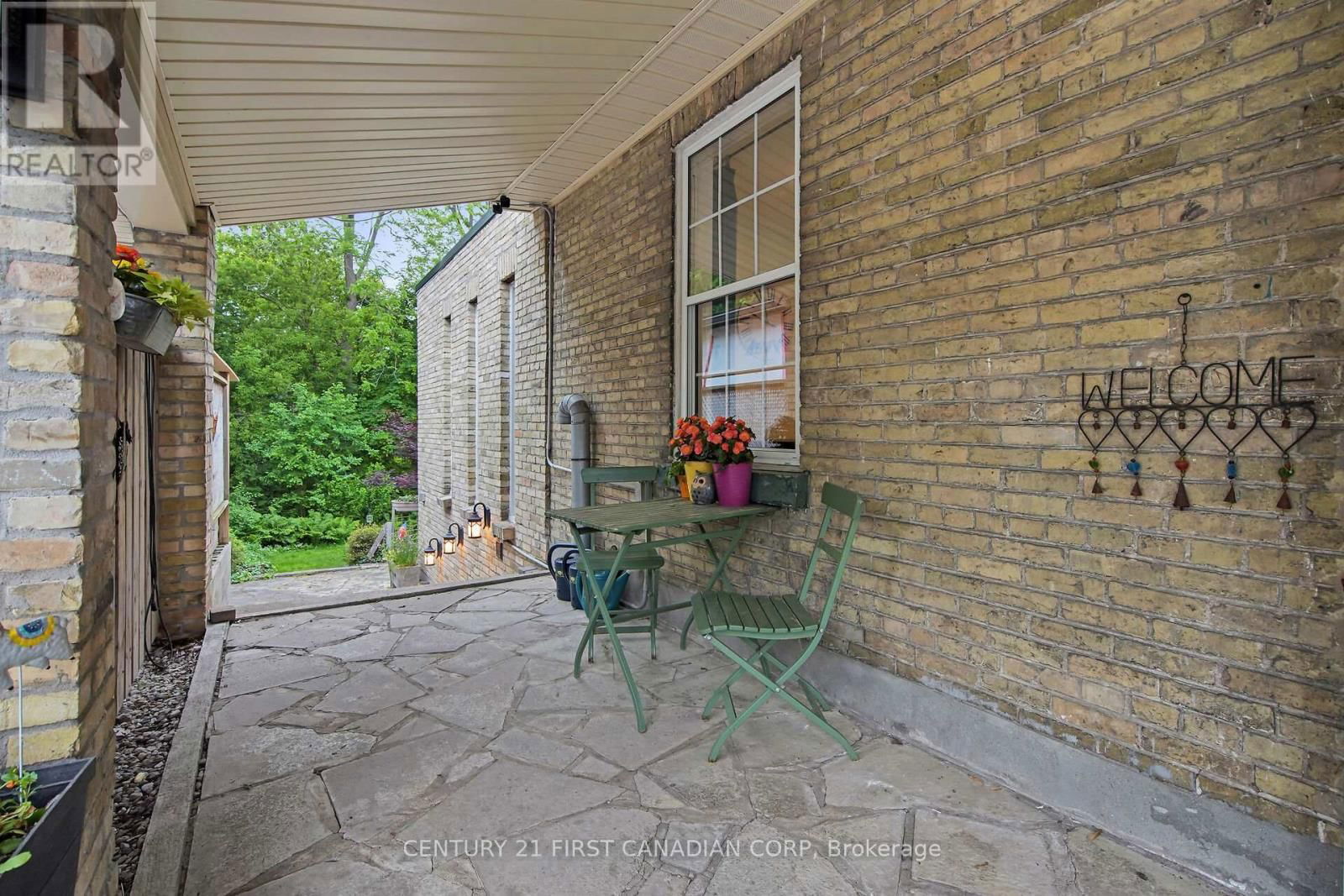 425 OLD WONDERLAND ROAD Image 5