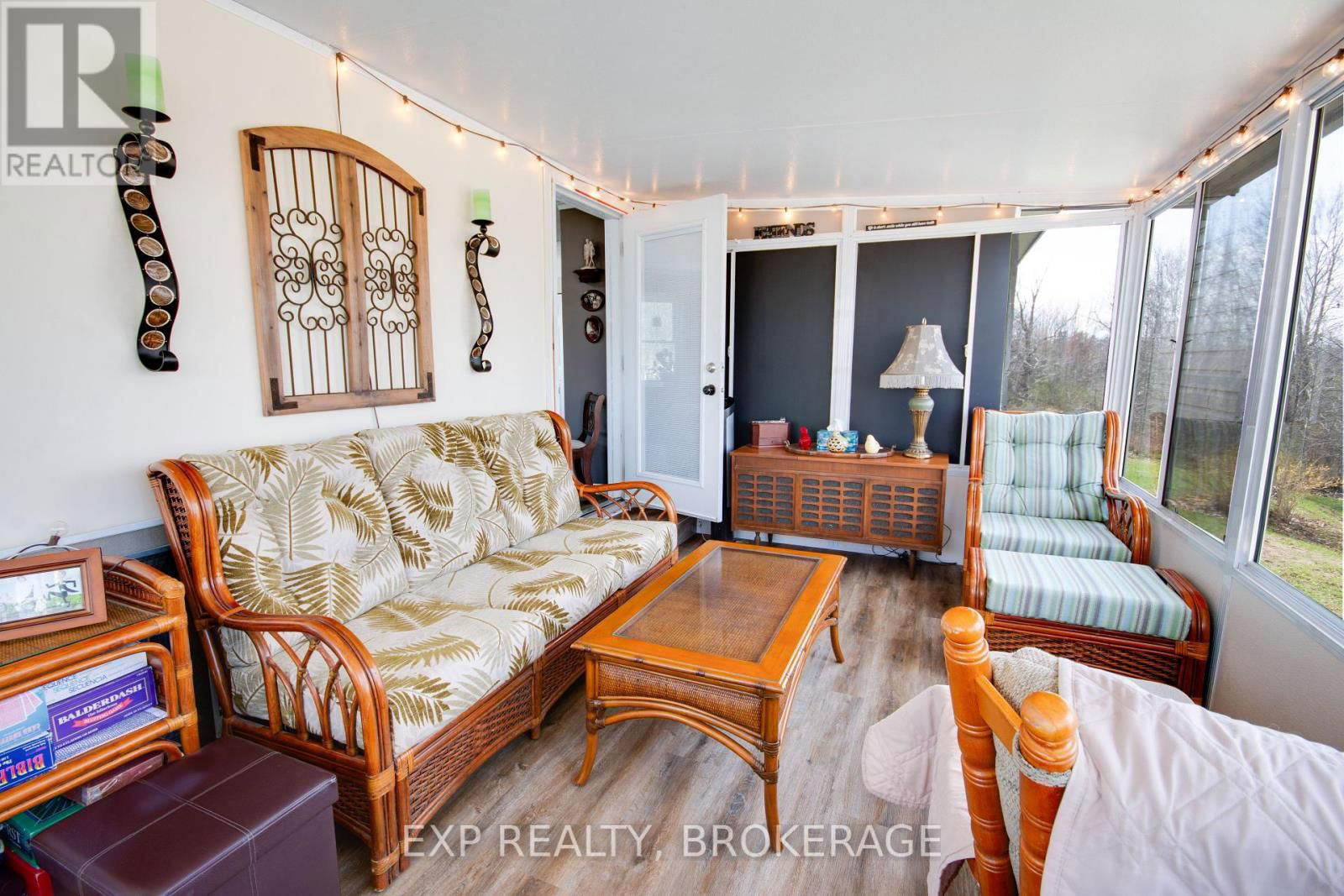 2624 GREEN BAY ROAD Image 23