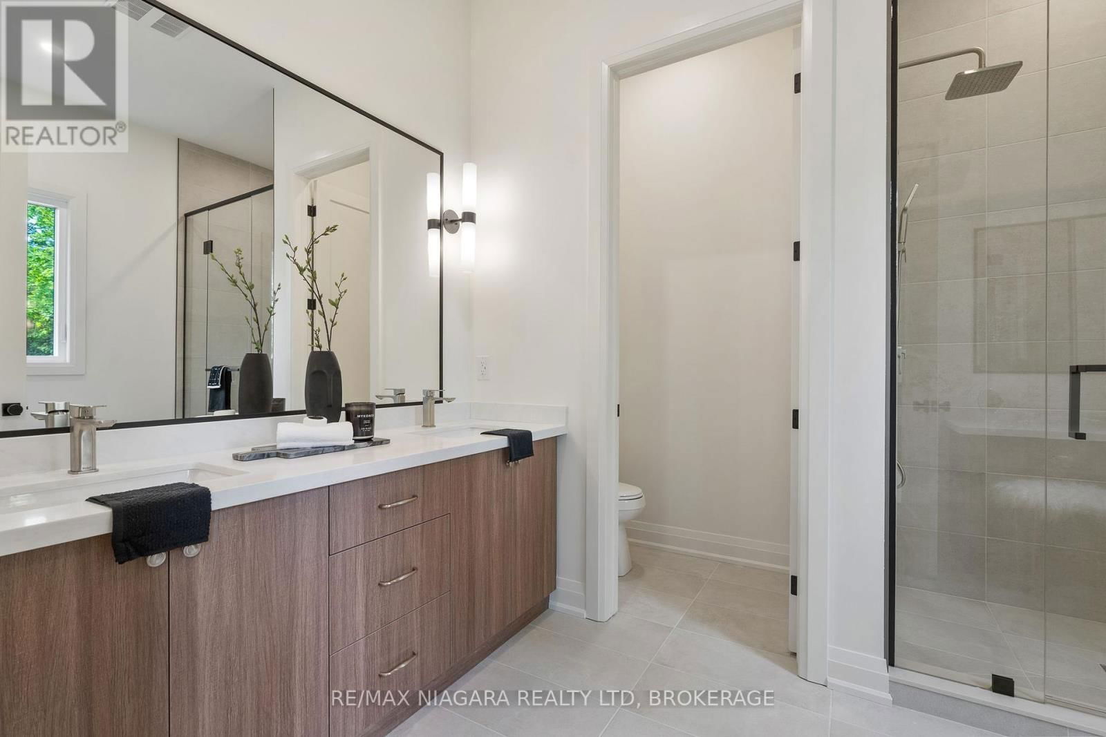 7 CIRCLE STREET Image 30