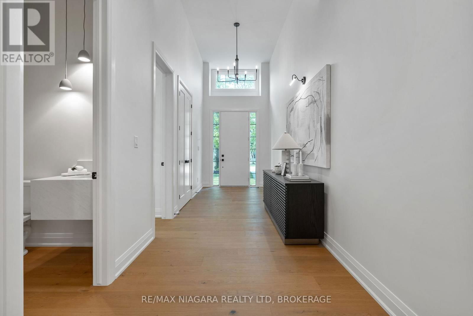 7 CIRCLE STREET Image 33