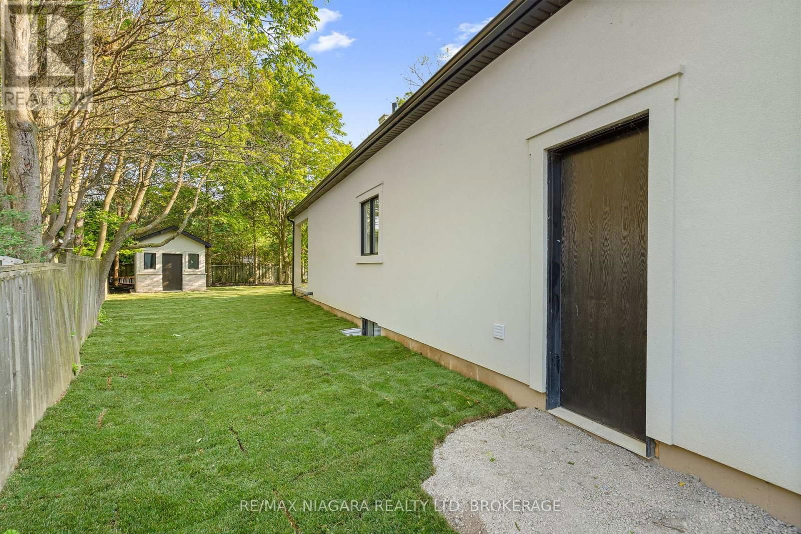 7 CIRCLE STREET Image 37