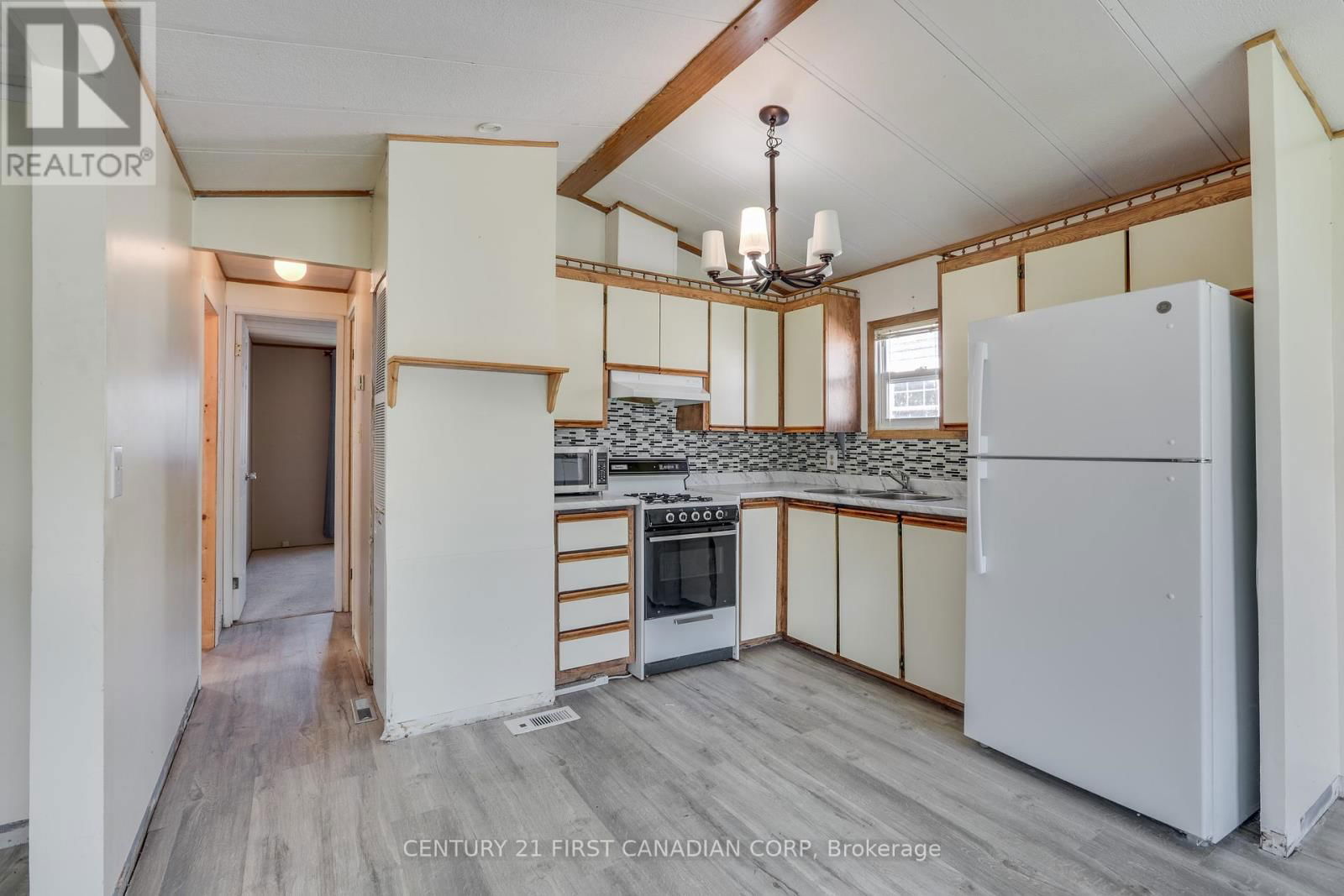 202 - 198 SPRINGBANK DRIVE Image 11