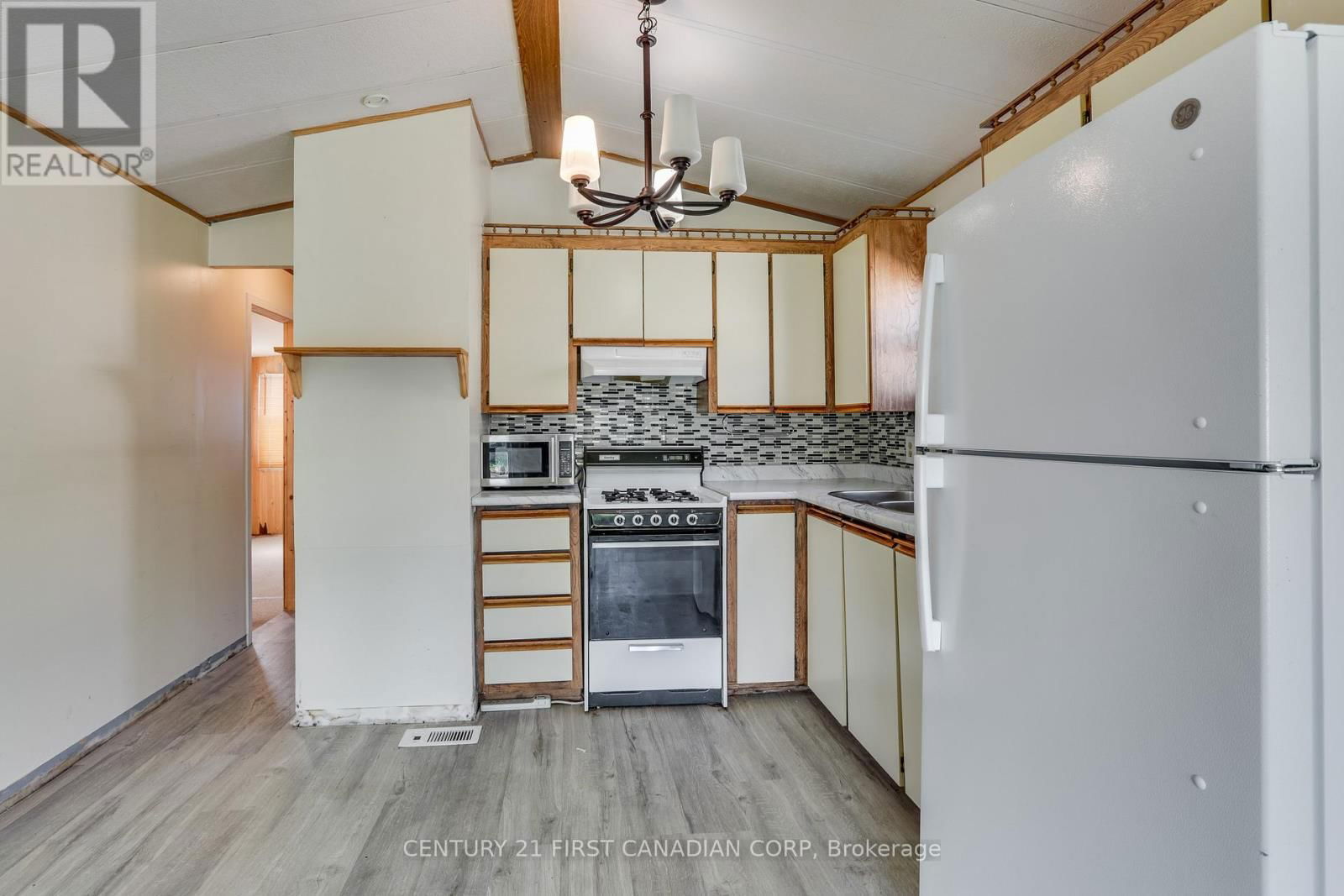 202 - 198 SPRINGBANK DRIVE Image 12