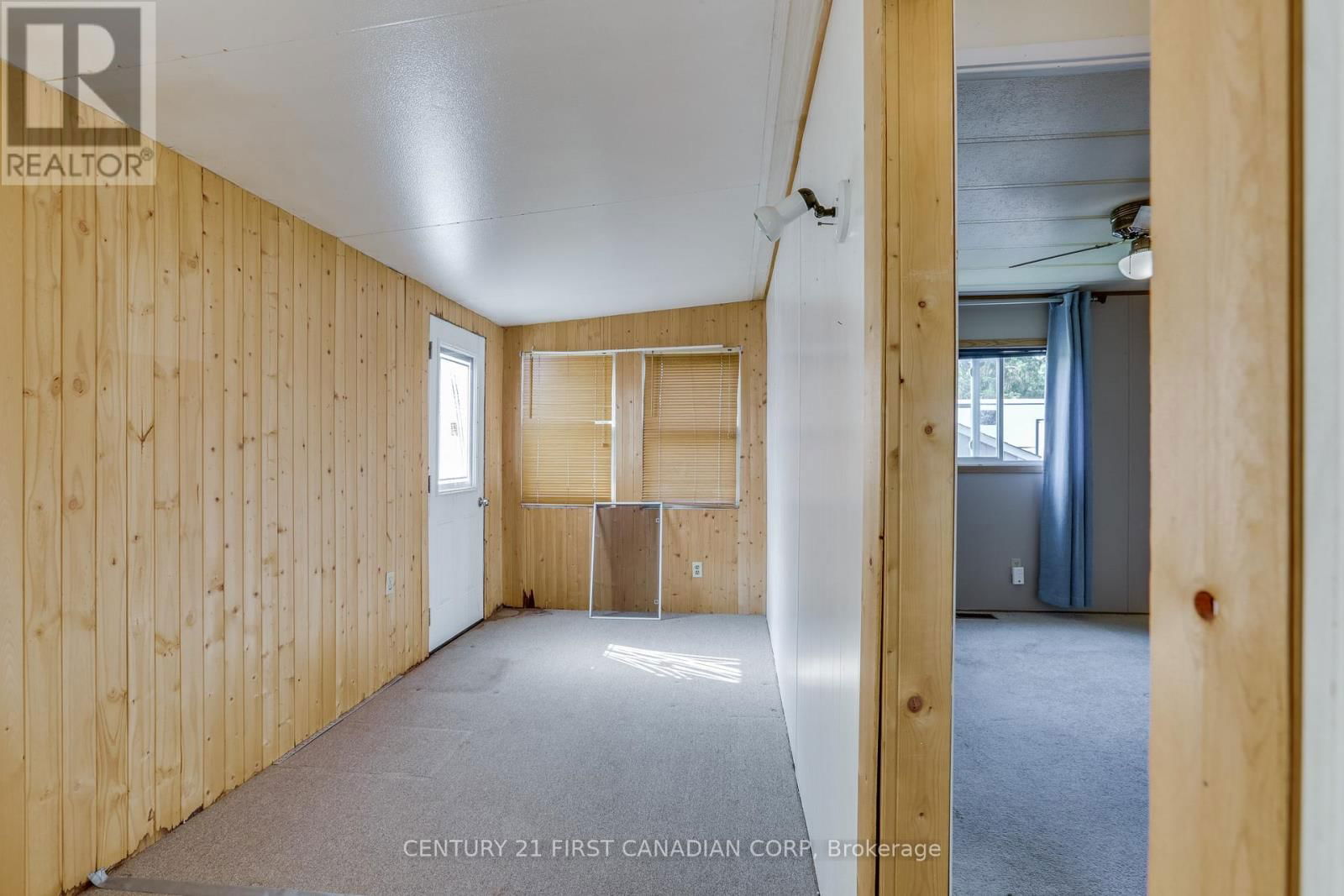 202 - 198 SPRINGBANK DRIVE Image 15