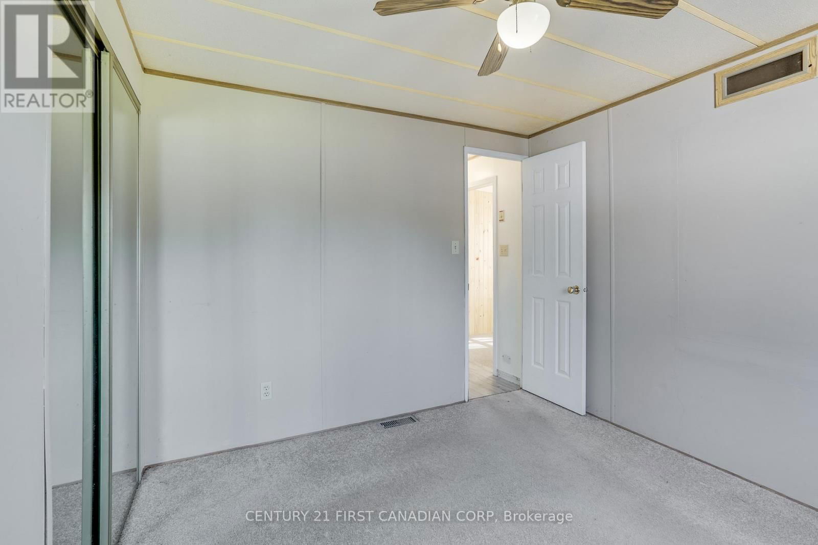 202 - 198 SPRINGBANK DRIVE Image 20