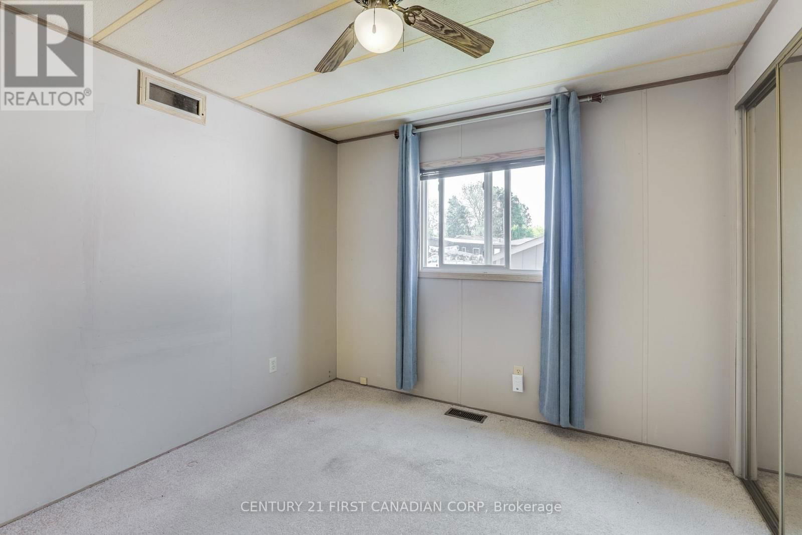 202 - 198 SPRINGBANK DRIVE Image 21