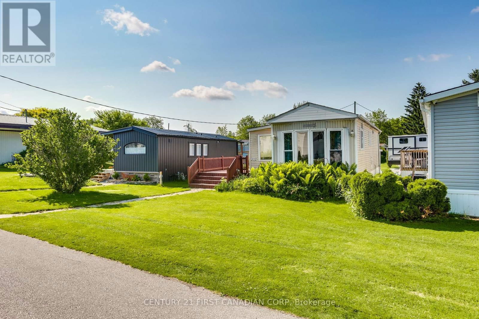 202 - 198 SPRINGBANK DRIVE Image 3
