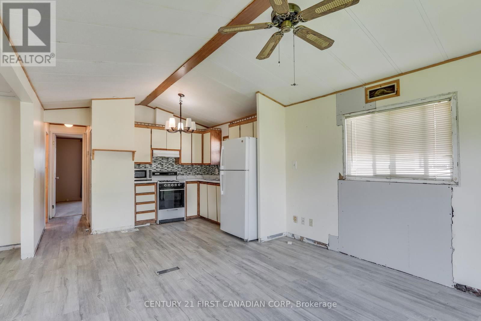 202 - 198 SPRINGBANK DRIVE Image 9