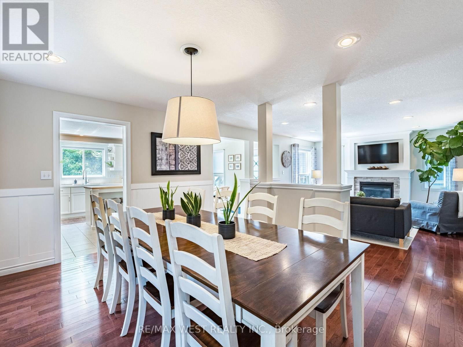 19 BOWEN DRIVE Image 10