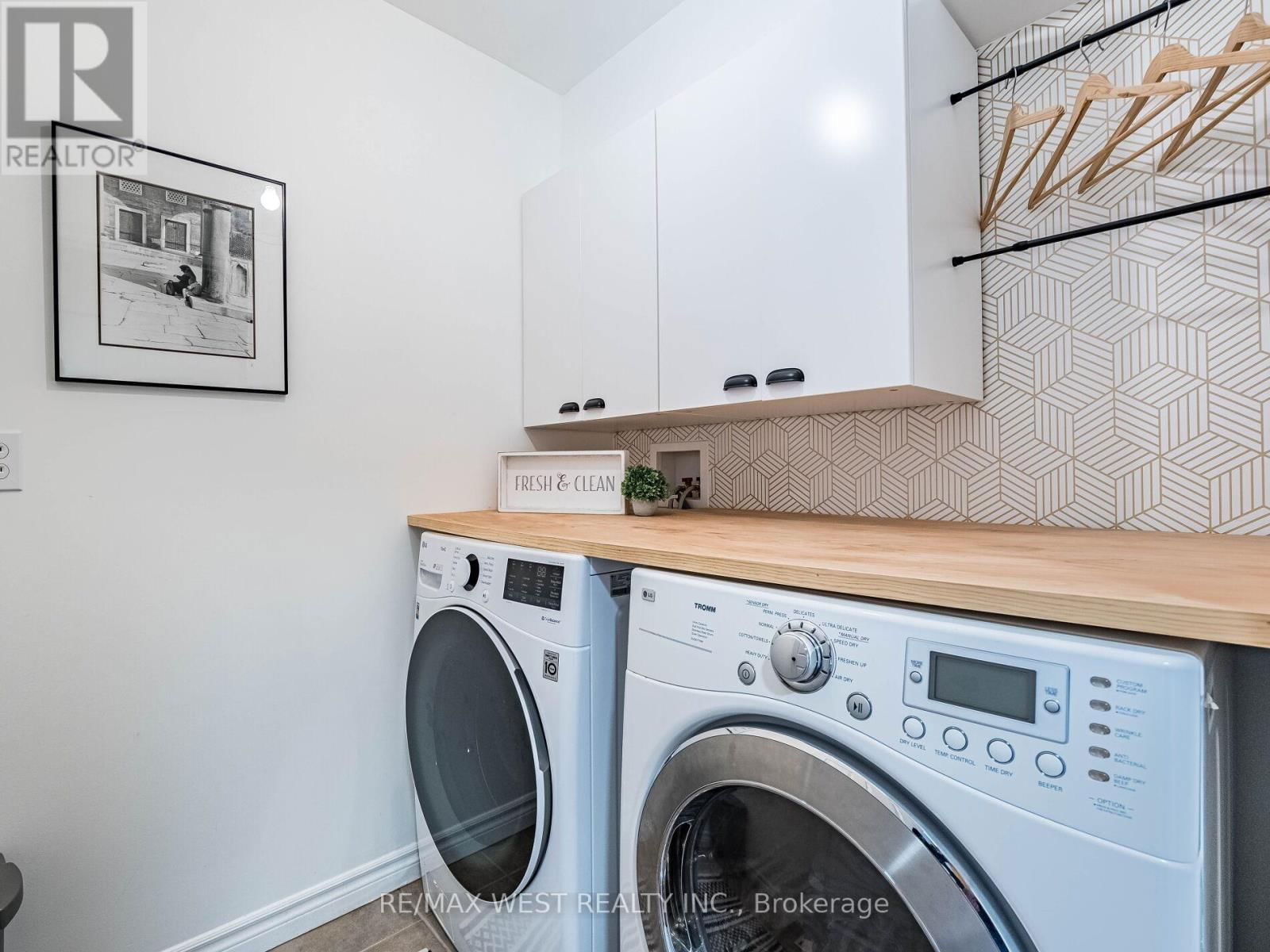 19 BOWEN DRIVE Image 26