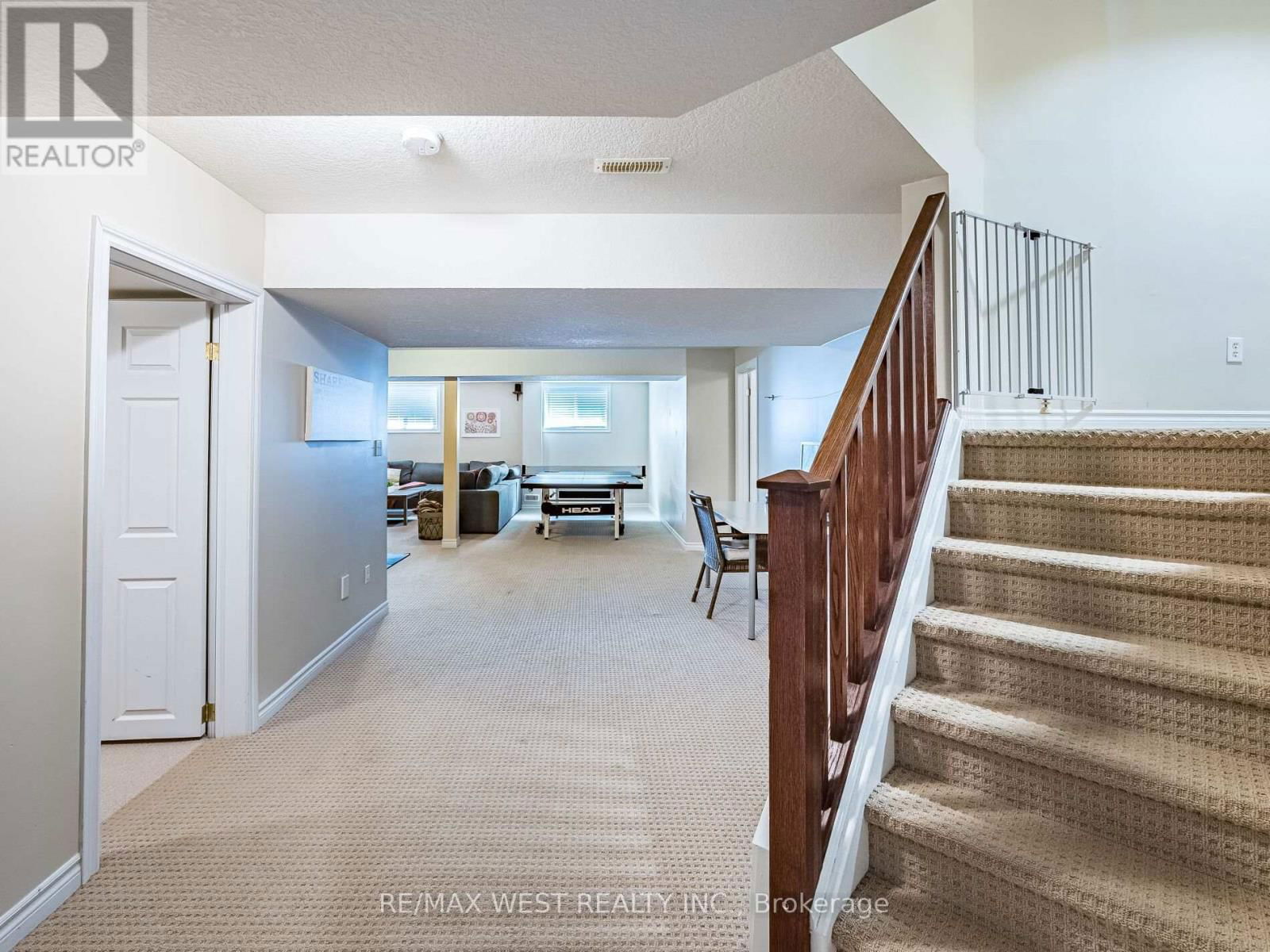 19 BOWEN DRIVE Image 27