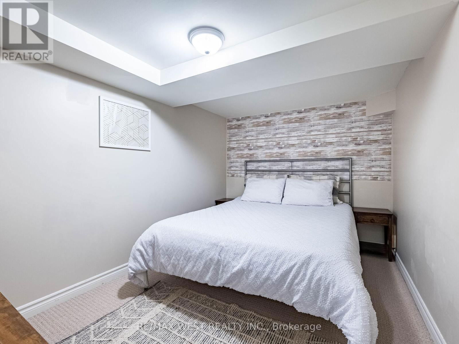 19 BOWEN DRIVE Image 31