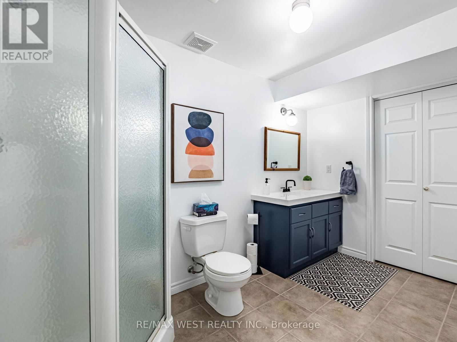 19 BOWEN DRIVE Image 32