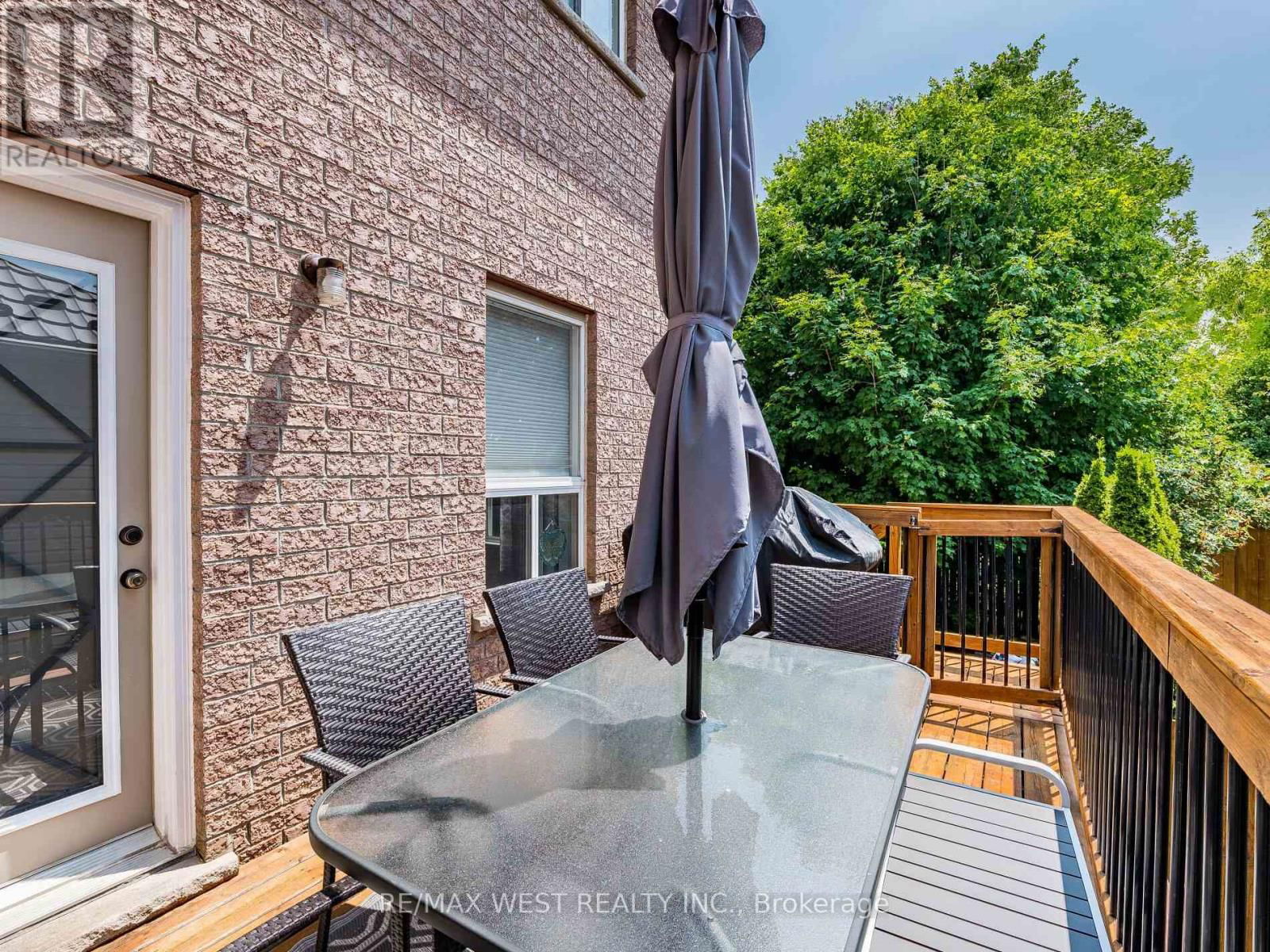 19 BOWEN DRIVE Image 39