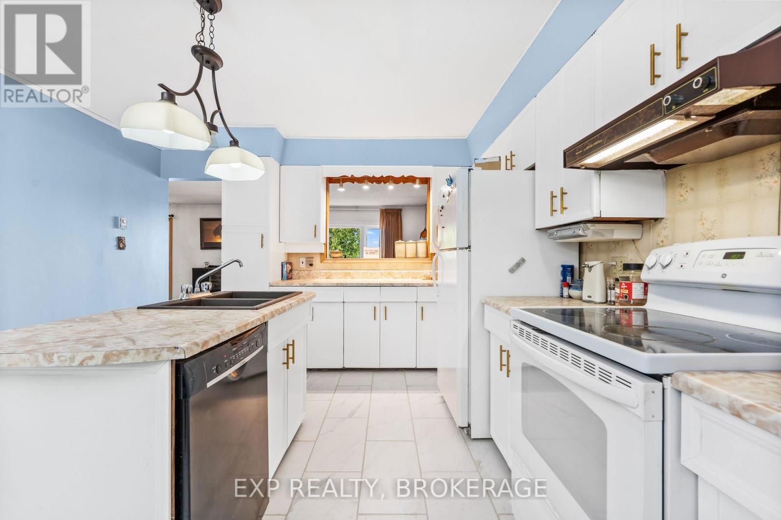 4205 MAPLE DRIVE Image 22