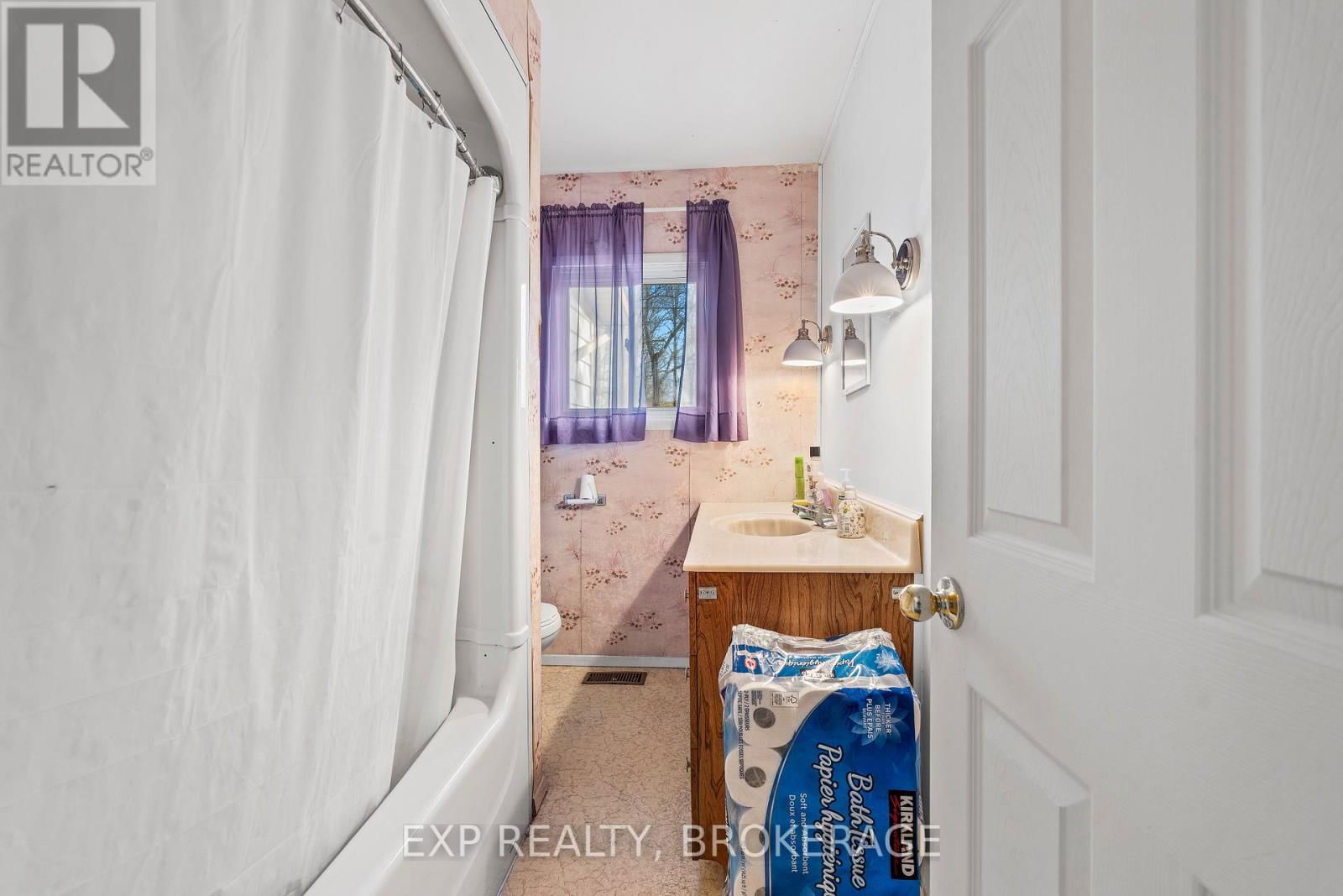 4205 MAPLE DRIVE Image 31