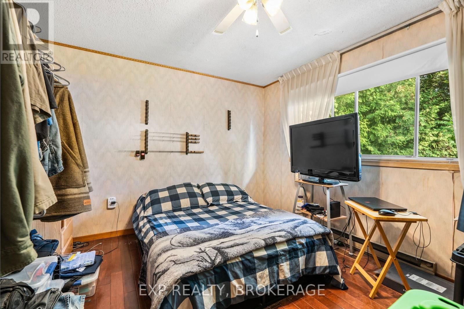 4205 MAPLE DRIVE Image 32